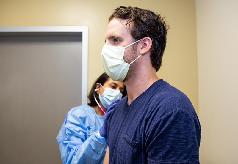 doctors treating patient for the omicron variant