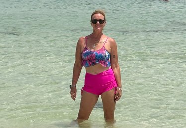 ARC Bariatric Surgery patient enjoying a nice day at the beach