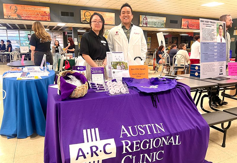 Dr. Bao Nguyen and an ARC team member at the 25th Annual Vietnamese Community Health Fair