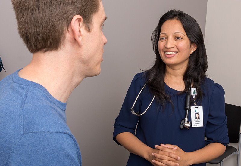 Dr.Patel discussing chicken pox and shingles with a patient